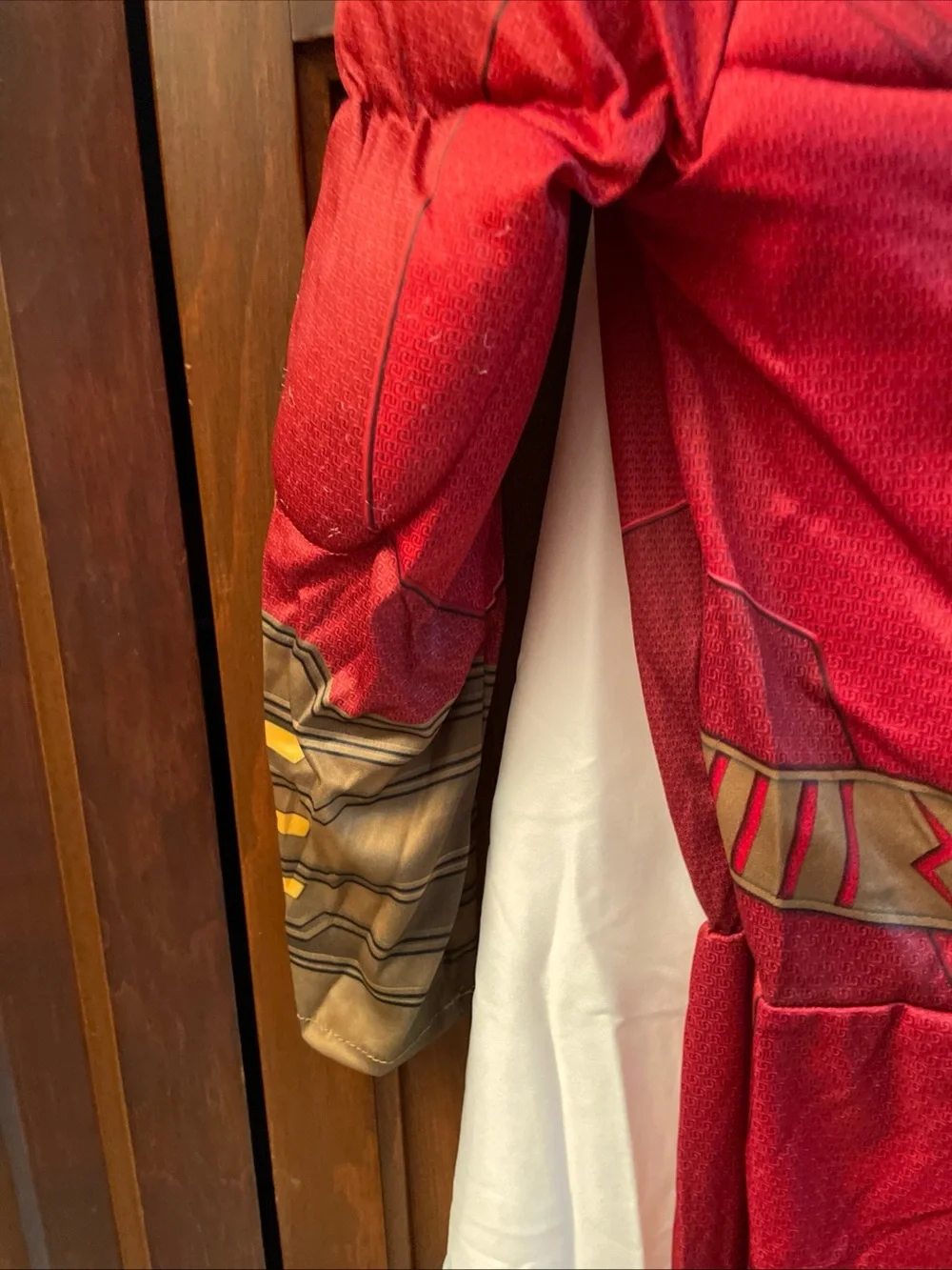 DC Shazam! Rubies Halloween Superhero Costume Kids Medium (8-10) Muscle Chest